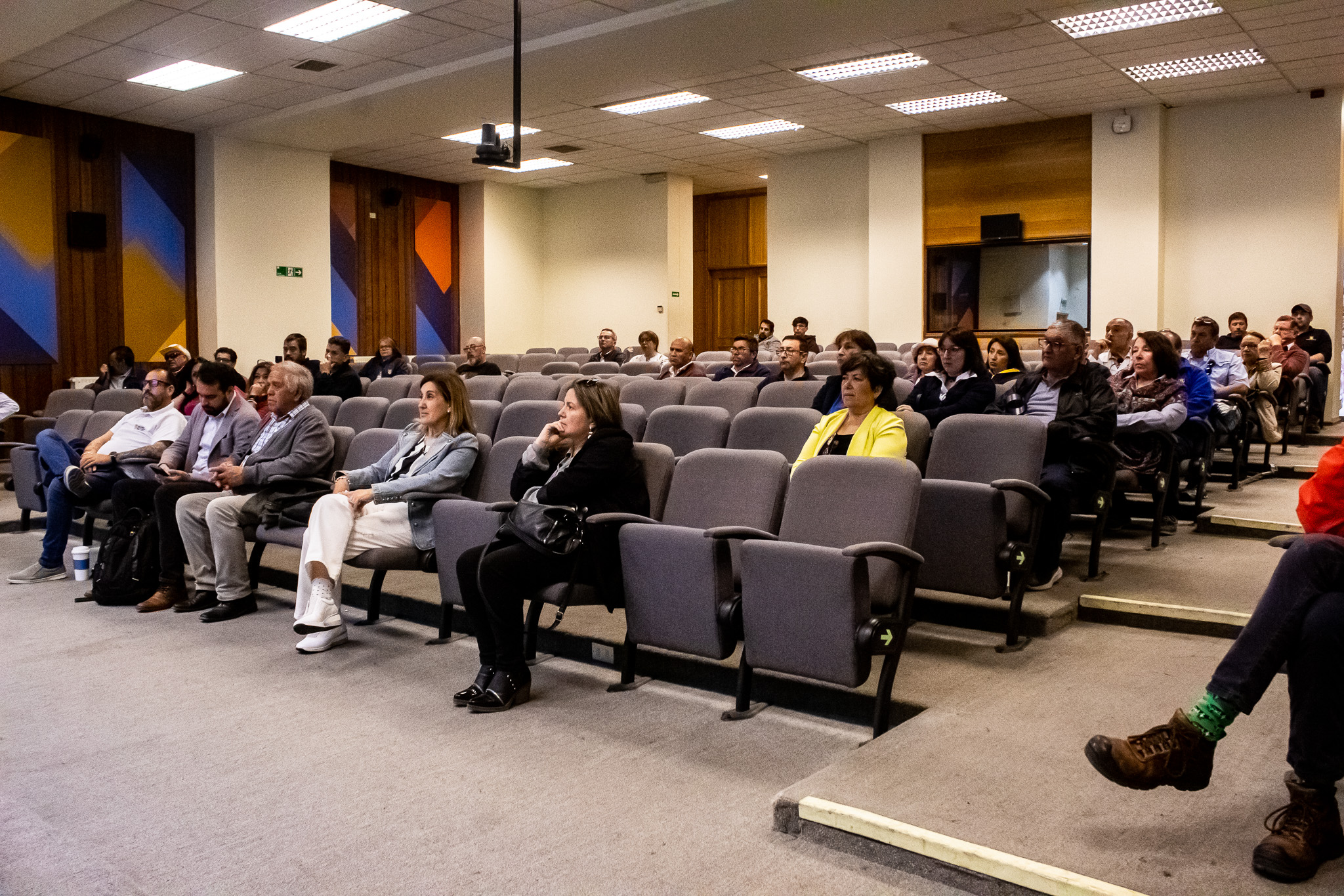 Seminario “Constitución Y Trabajo”: Costos Y ¿beneficios? | Sindicato1b ...